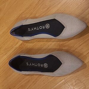 Rothys flats